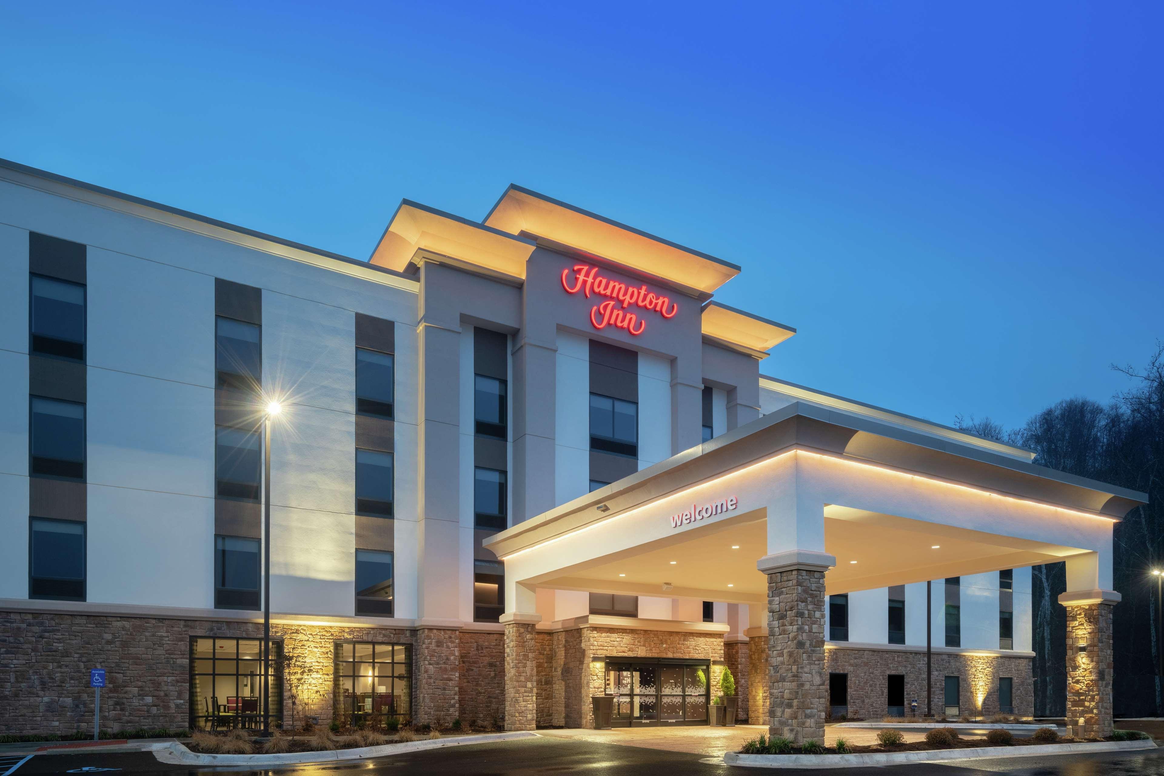 Hampton Inn Weston, Wv Exterior photo